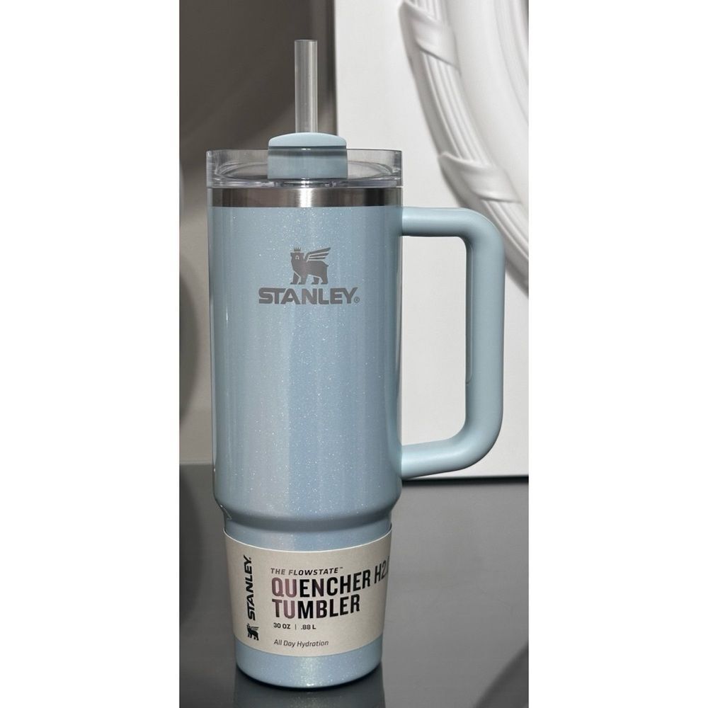 Stanley Quencher H2.0 FlowState‎ Tumbler 30oz, BLUEBERRY MILK